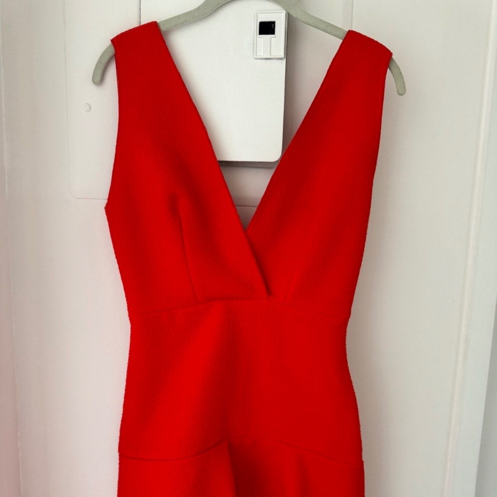 The Ultimate Little Red Dress – Bold, Chic, and Irresistible!